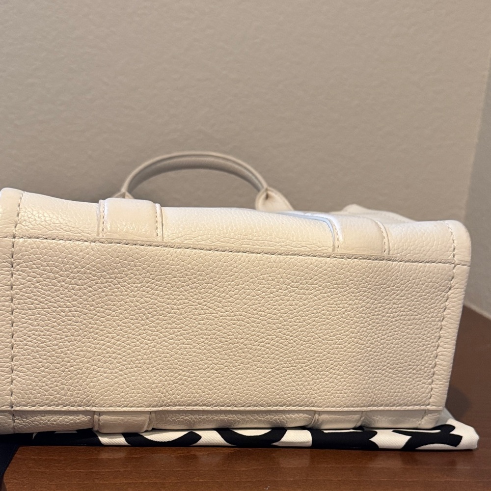Marc Jacobs Cream Tote Bag - Picture 6 of 6